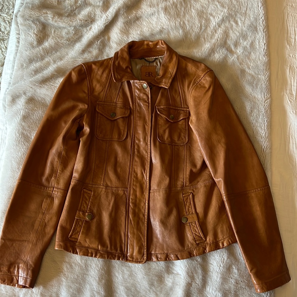 Gorgeous Banana Republic fully-lined leather jacket